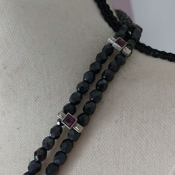 SOLD Vintage Faceted Glass Crystals Necklace with Round Rhinestone Paved Pendant - Picture 4 of 8